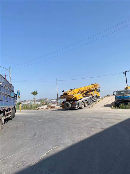 香坊区25吨吊车的租赁价格大概是多少？